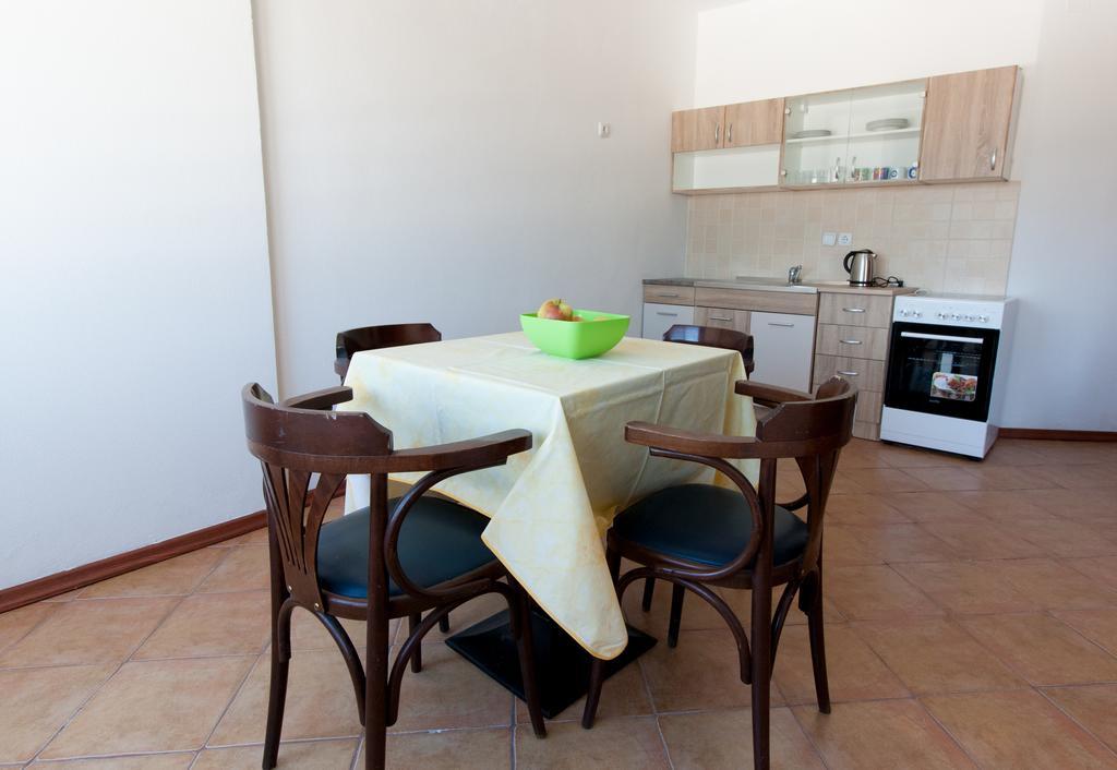 Art I Apartments Ulcinj Buitenkant foto